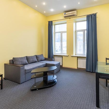 Kievacccommodation Near Gulliver 24H Self Check-In Exteriér fotografie