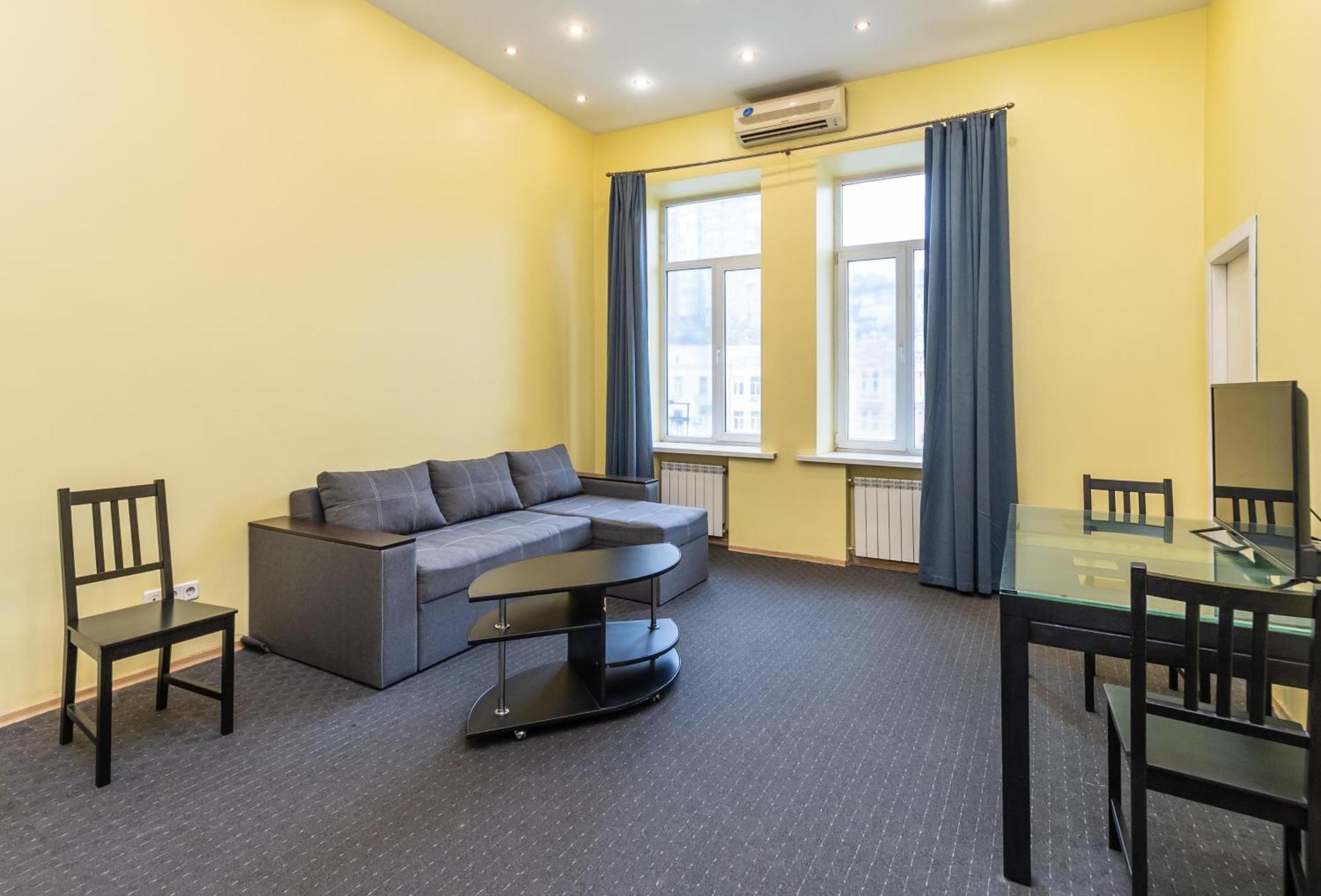 Kievacccommodation Near Gulliver 24H Self Check-In Exteriér fotografie